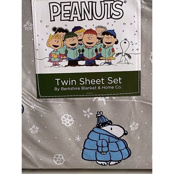 Peanuts Snoopy Puffy Coat TWIN SIZE Sheet Set Christmas Puffer Jacket Gray Blue - Picture 4 of 13